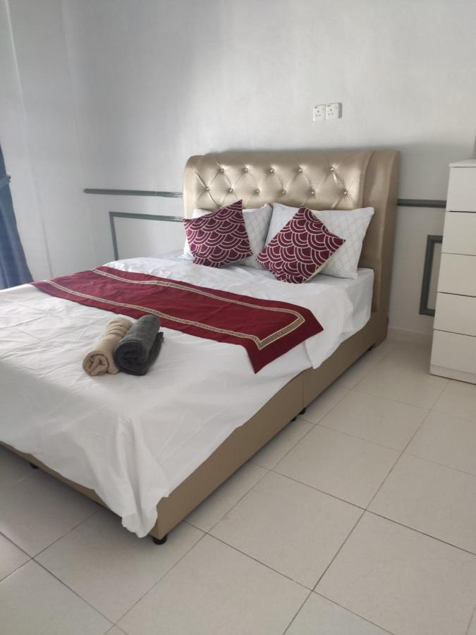 Private Pool Cassa Dinies, Wifi , Bbq,10 Pax Villa Rantau Panjang Exterior photo