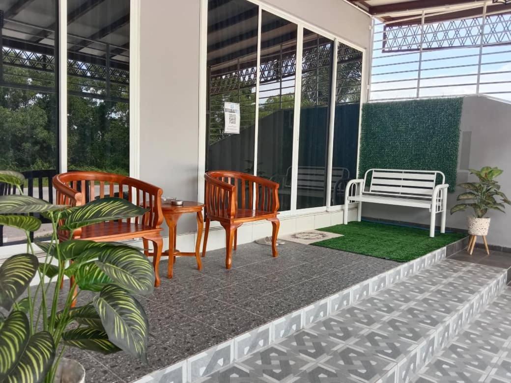 Private Pool Cassa Dinies, Wifi , Bbq,10 Pax Villa Rantau Panjang Exterior photo