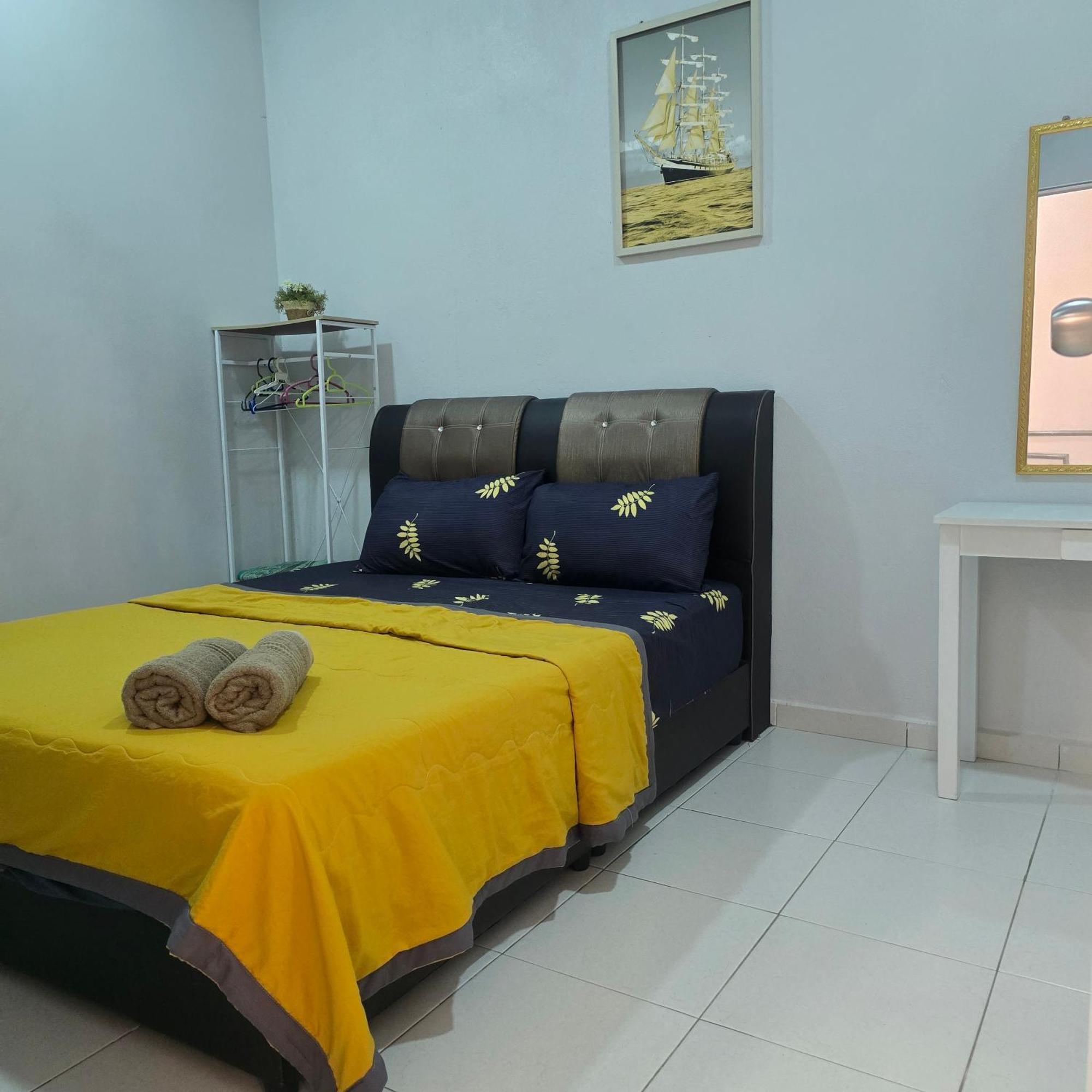 Private Pool Cassa Dinies, Wifi , Bbq,10 Pax Villa Rantau Panjang Exterior photo